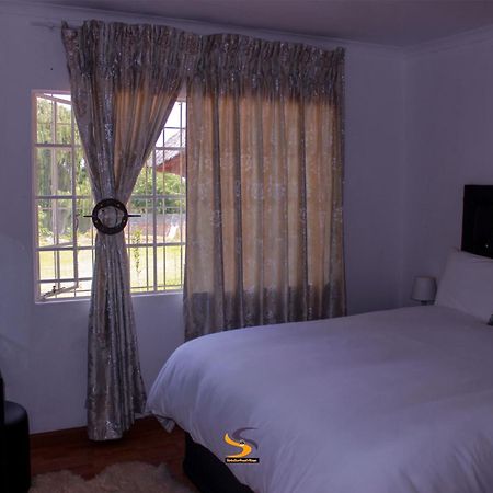 Simbasun Cottages Midrand Luaran gambar