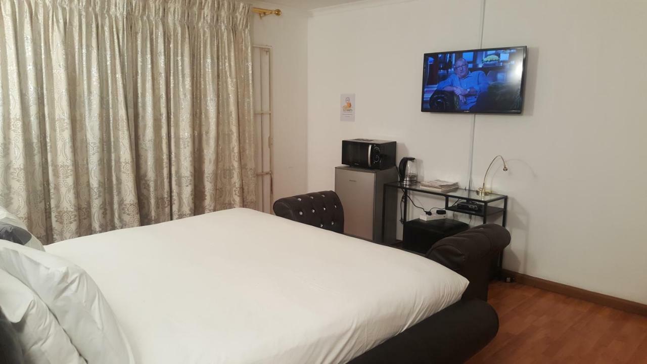 Simbasun Cottages Midrand Luaran gambar