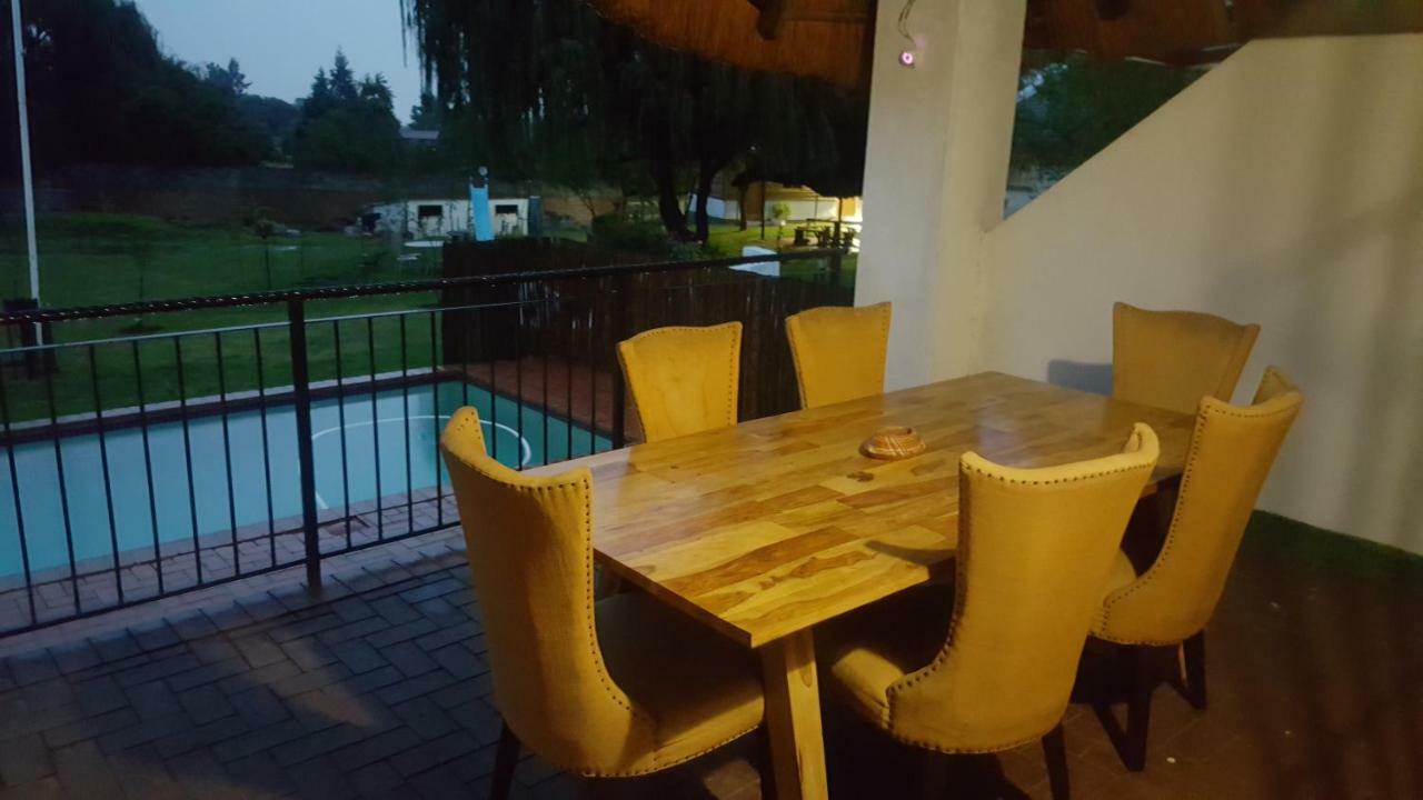 Simbasun Cottages Midrand Luaran gambar