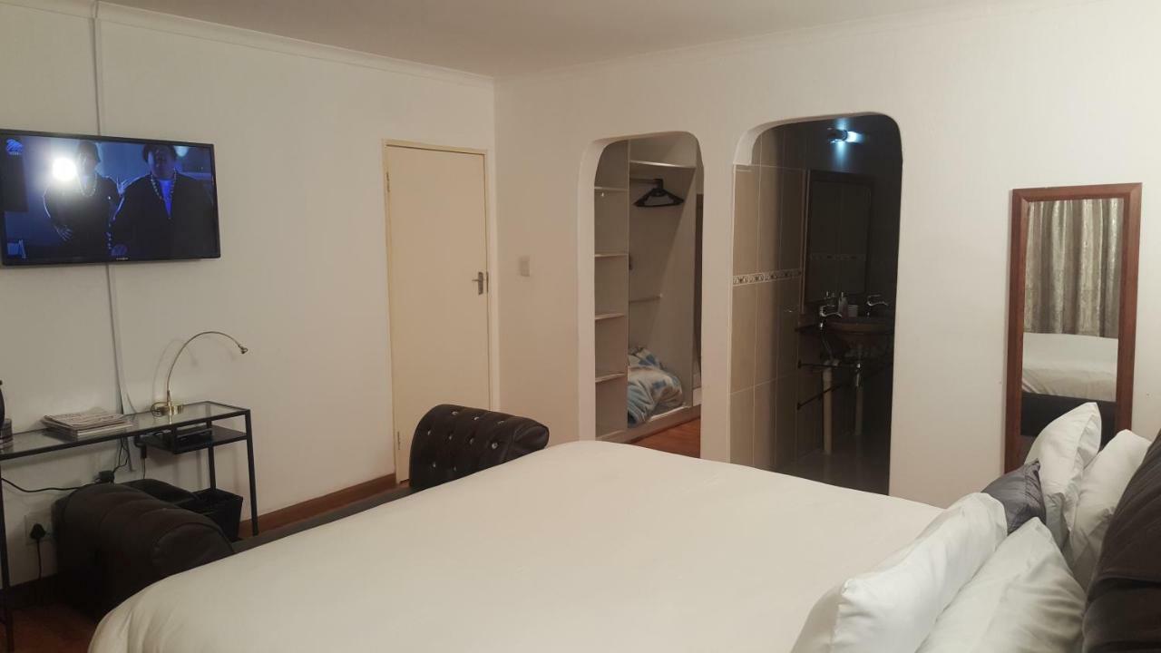 Simbasun Cottages Midrand Luaran gambar