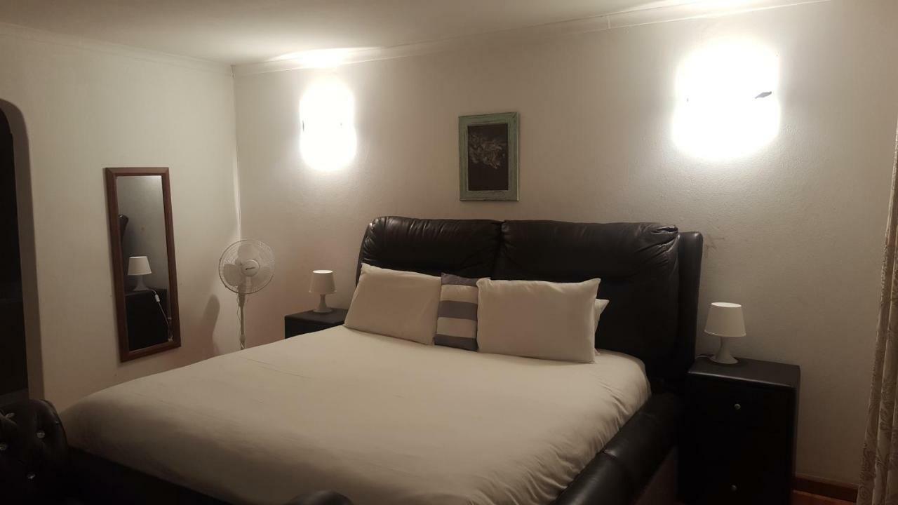 Simbasun Cottages Midrand Luaran gambar