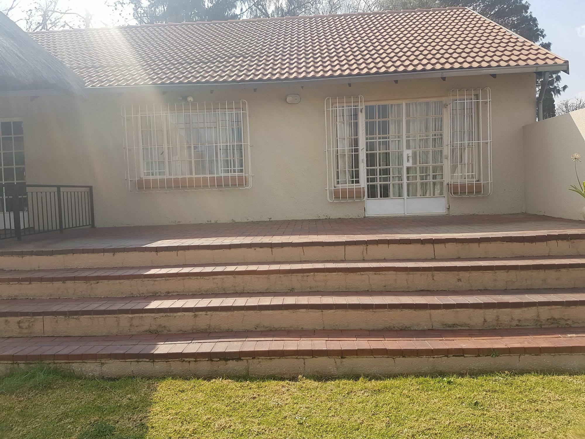 Simbasun Cottages Midrand Luaran gambar