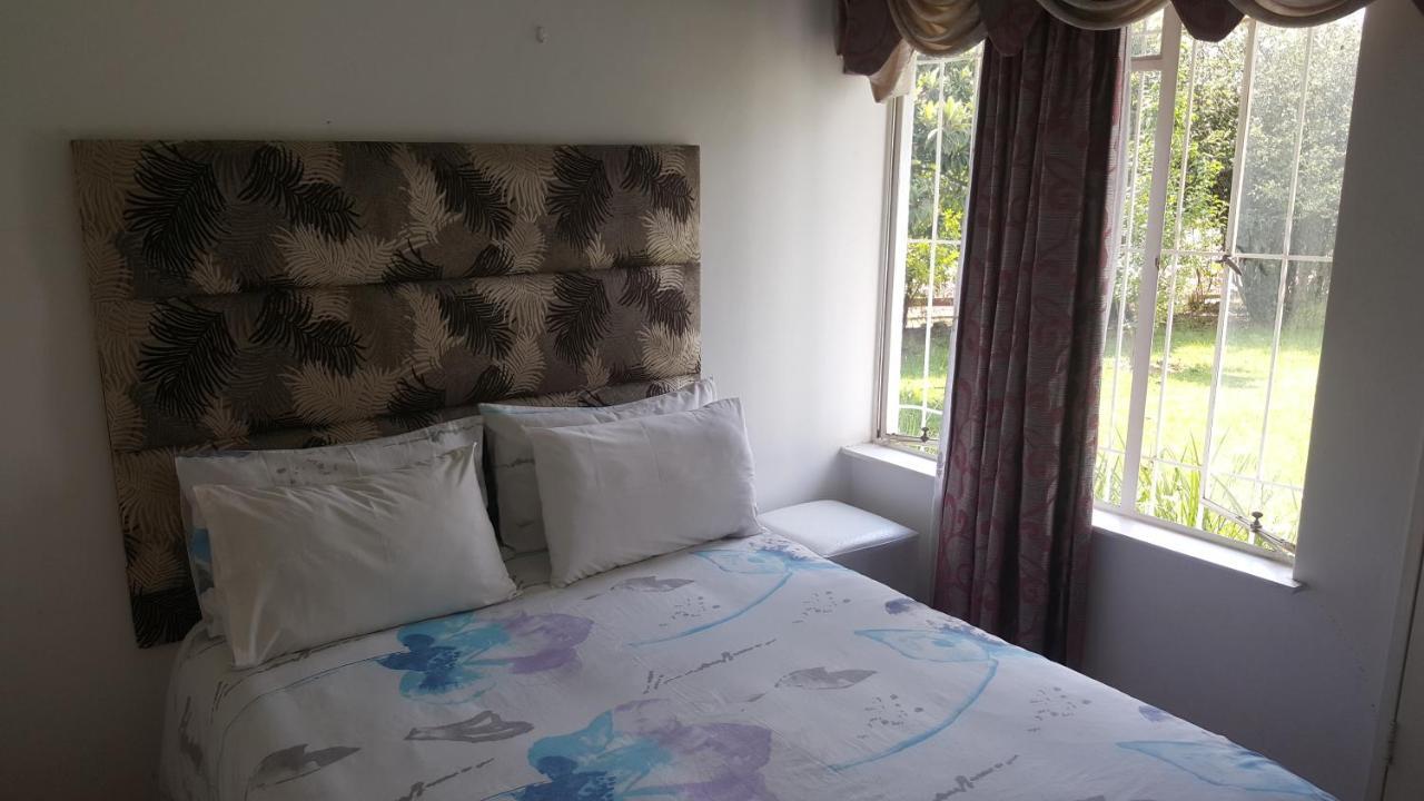 Simbasun Cottages Midrand Luaran gambar